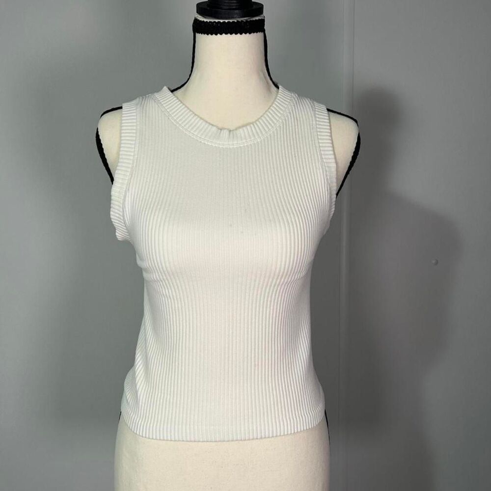 Unbranded Women's White and Cream Crop-top
